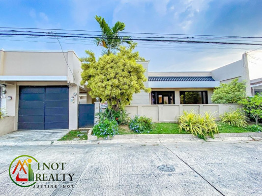 Brand New Luxury Home in Bf Almanza Las Pinas Near Sm Southmall