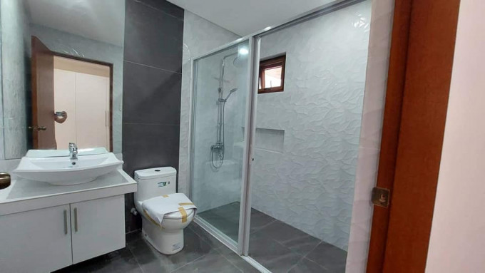 Elegant House and Lot for Sale