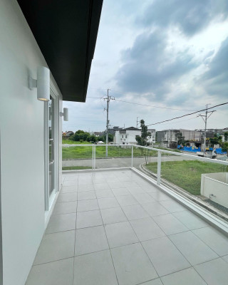 Brand New Modern House for Sale in Greenwoods Executive Village