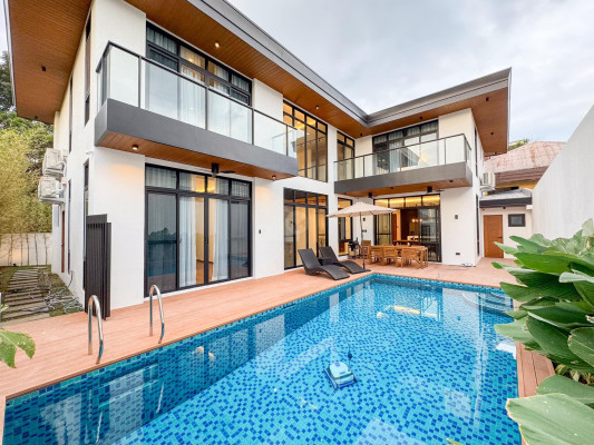 Majestic 5 Bedroom House and Lot for Sale in Quezon City