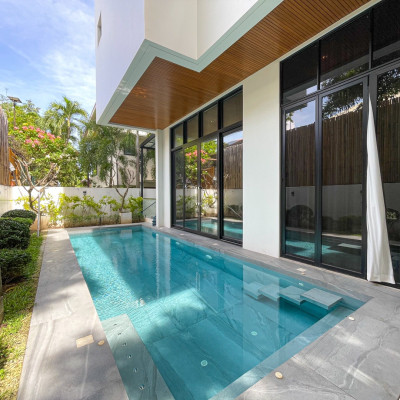 Luxurious Ultra Modern House and Lot For Sale in Ayala Alabang Village,