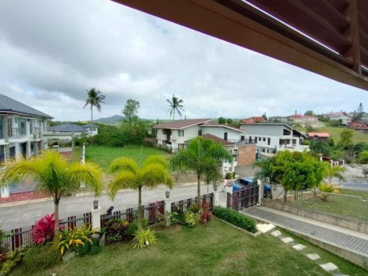 TAGAYTAY HOUSE AND LOT FOR SALE