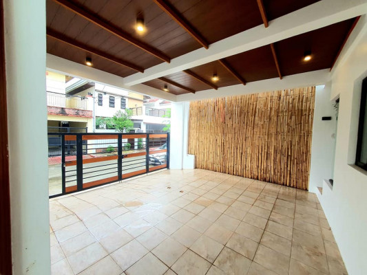 House & Lot for SALE in Greenwoods Executive Village,