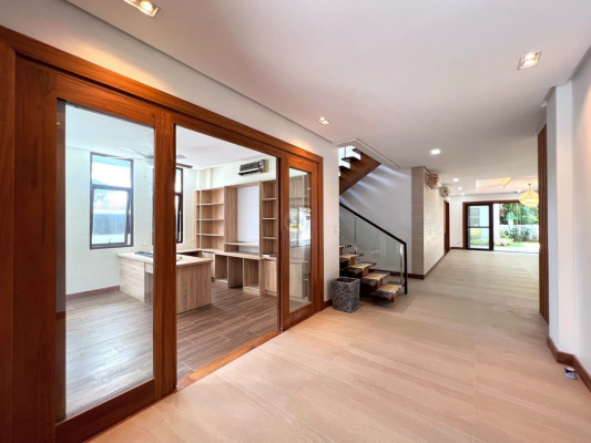 Prime Grandeur House and Lot for Sale