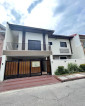 Newly renovated Contemporary House for Sale in Greenwoods Executive Village