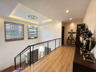 A Bright & Modern Home