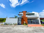 Corner House and Lot for Sale Located in Meadowood Executive Village, Cavite