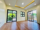 Captivating House & Lot w/ Swimming Pool for Sale in Multinational Village Parañ