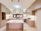 Stunning Modern House with Overlooking View in Eastland Heights