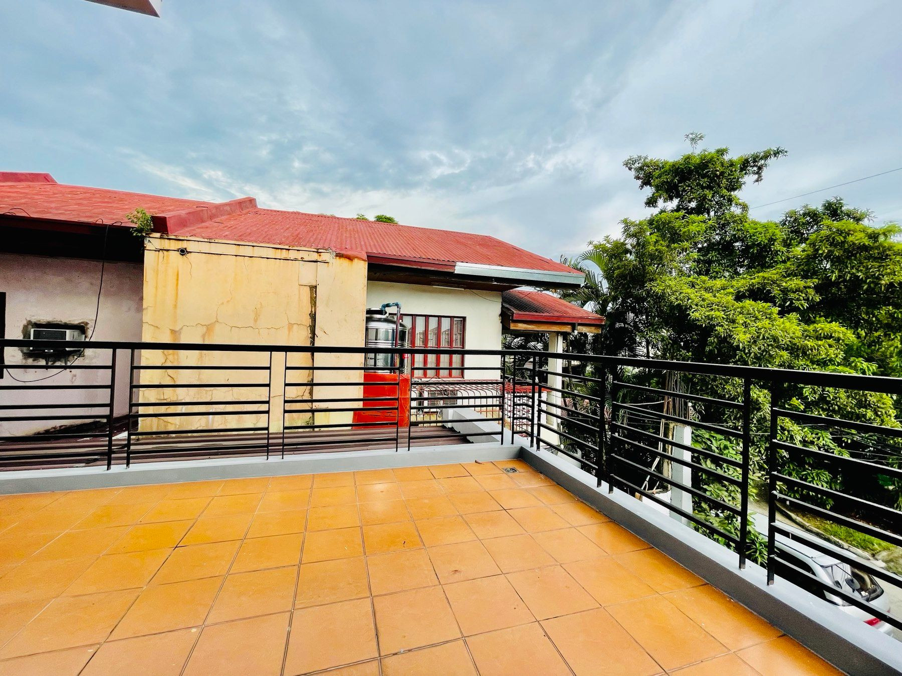 Ravishing House & Lot for Sale in Better Living Parañaque City photo 4