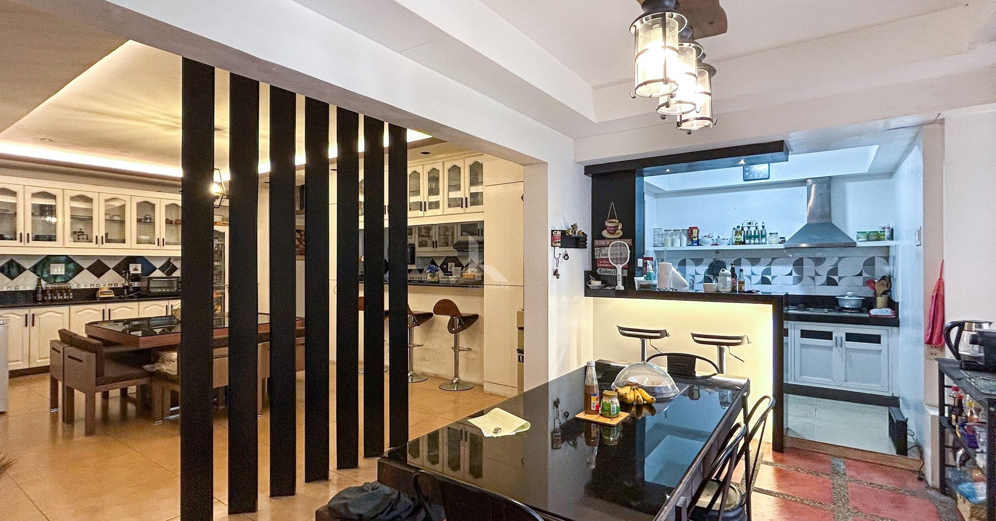 Spacious House and Lot For Sale in Town and Country Executive Village photo 4