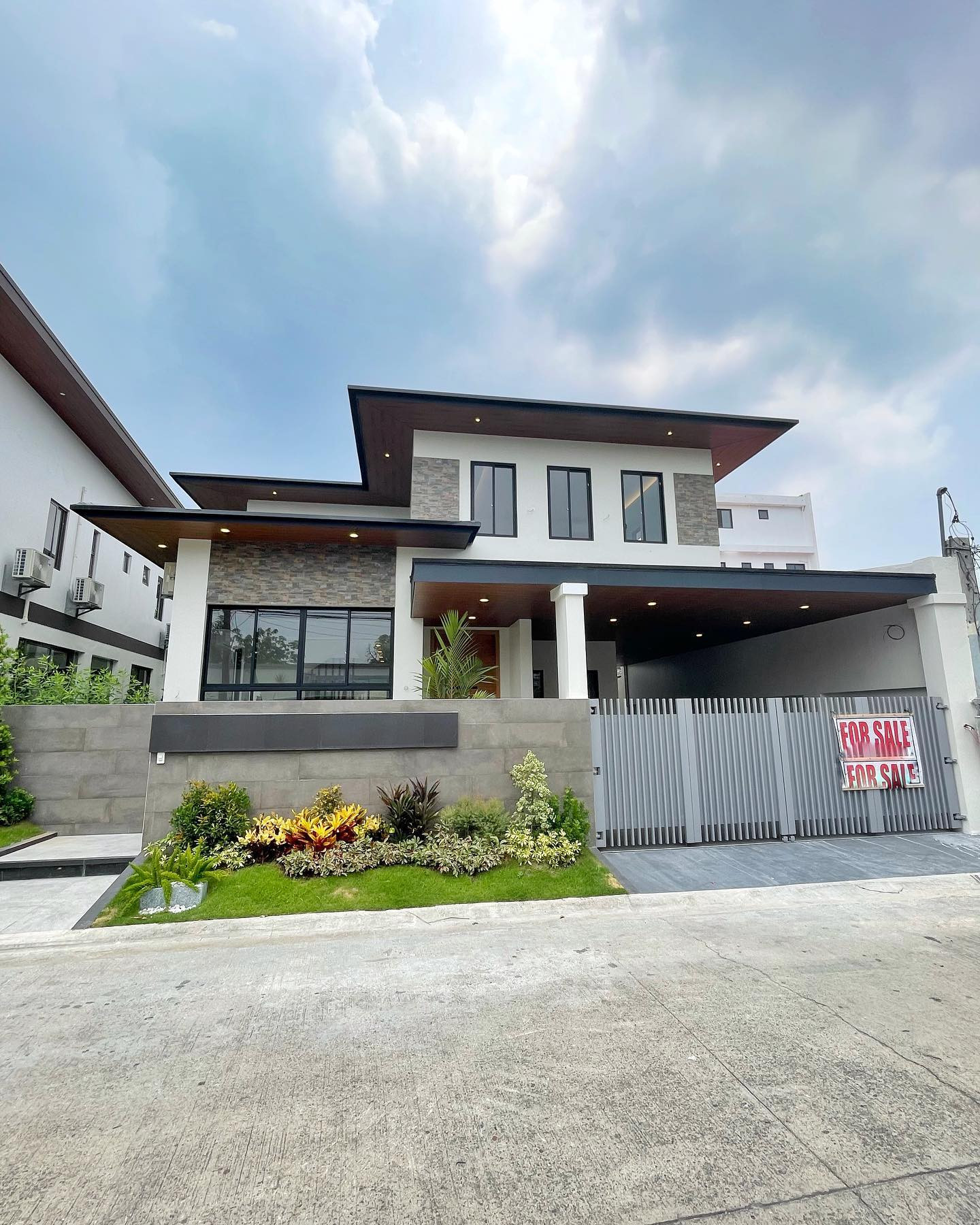 Brand New Modern House for Sale in BF Homes Paranaque City photo 1