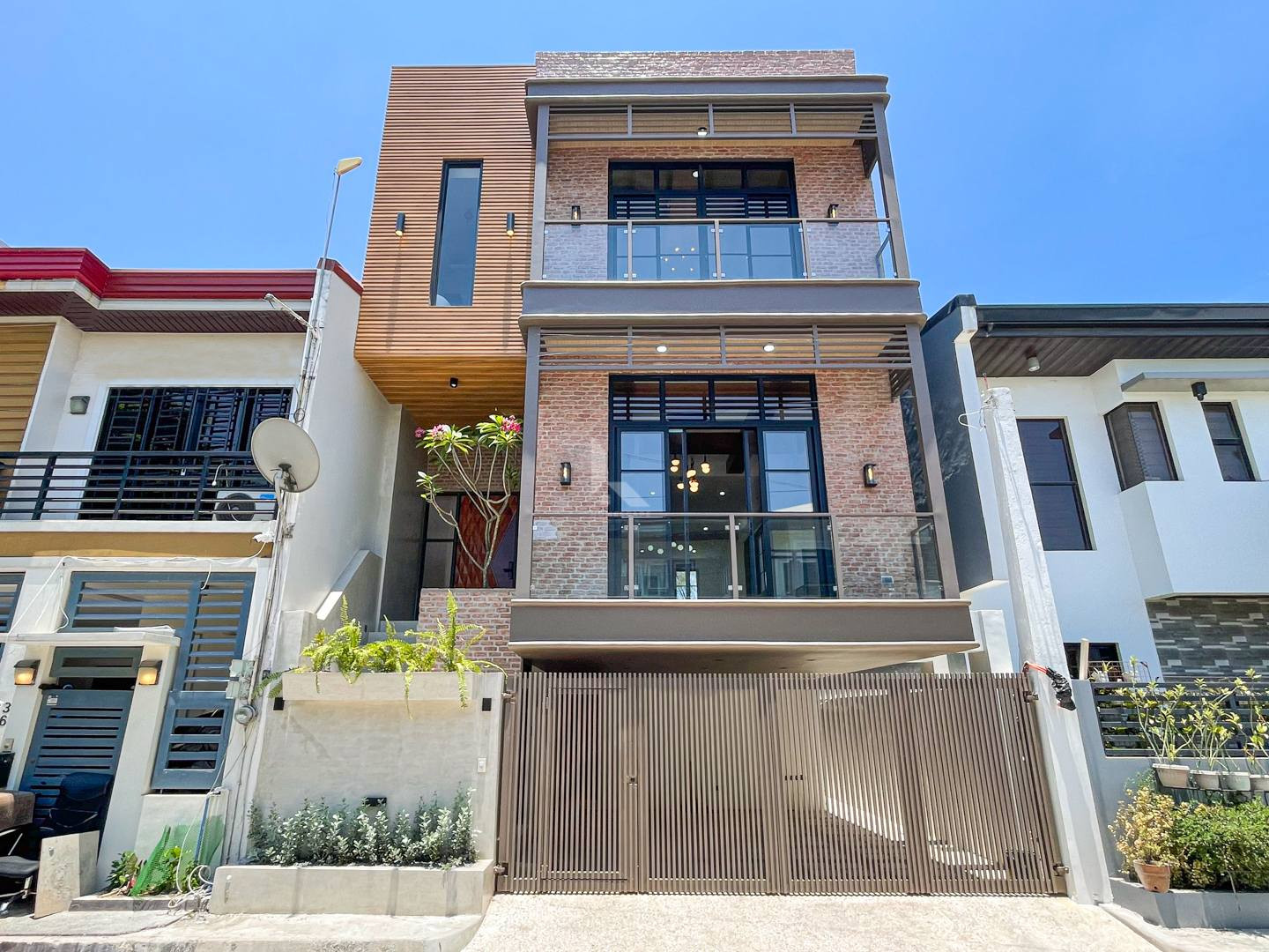 Gorgeous Modern Contemporary Brand New House and Lot For Sale photo 1