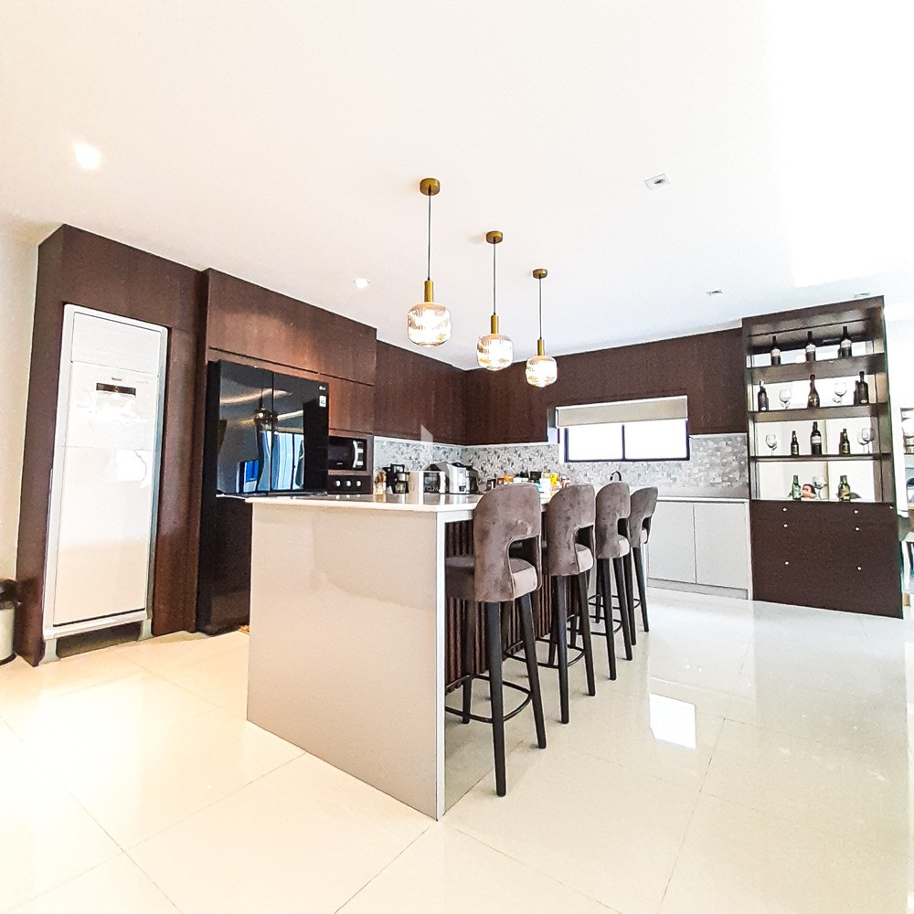 Get your own private oasis with this stunning modern house and lot for sale photo 3