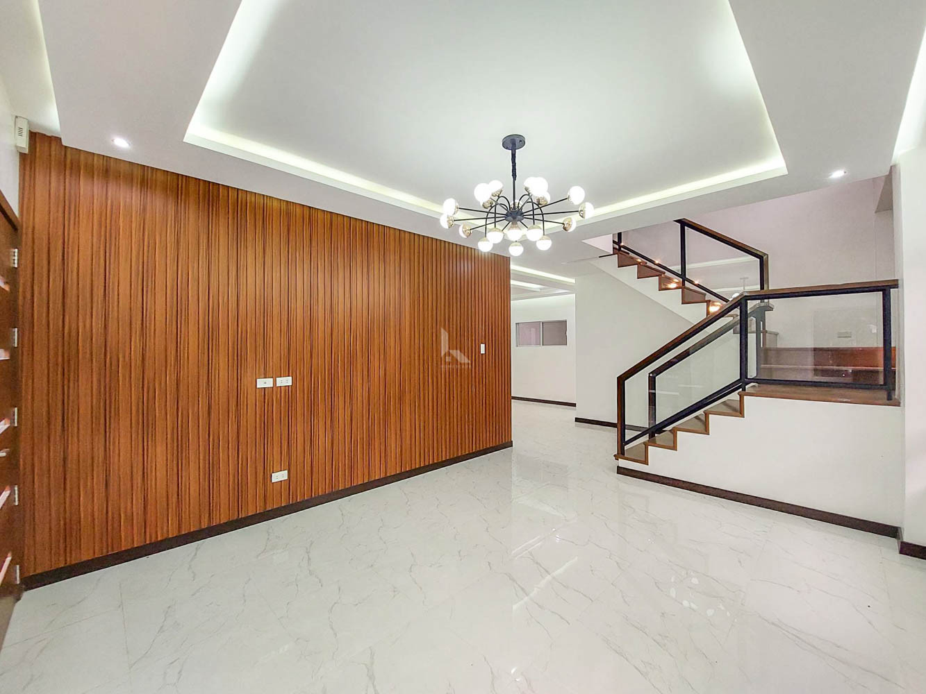 3-Storey Brand new corner House for sale photo 3