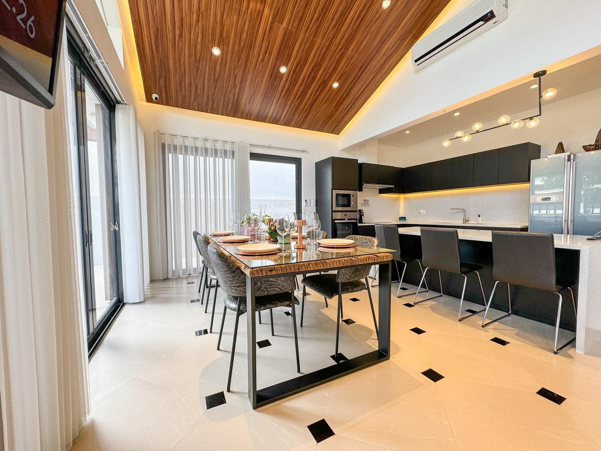 A Modern 4 Bedroom Smart Home for Sale in Parañaque photo 5