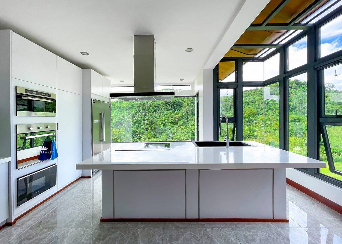 Homey Asian Contemporary House and Lot for Sale in Sun Valley Estates, Antipolo photo 4