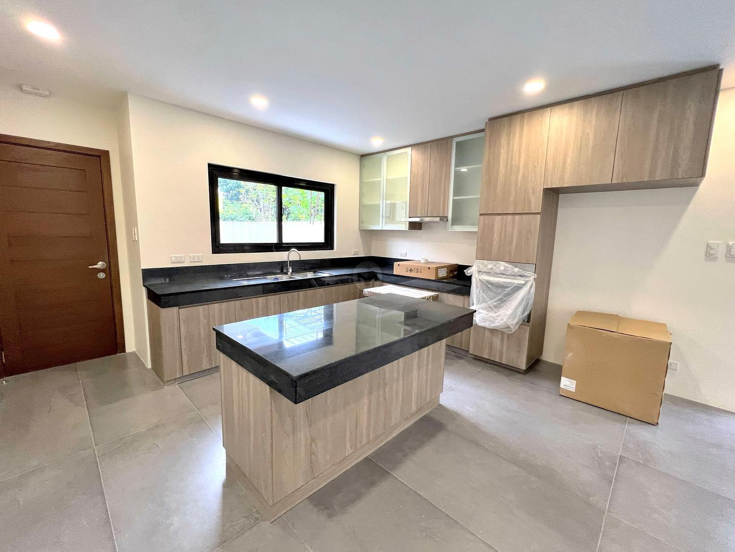 Ultramodern Charming House and Lot for Sale in Filheights Subd. photo 4