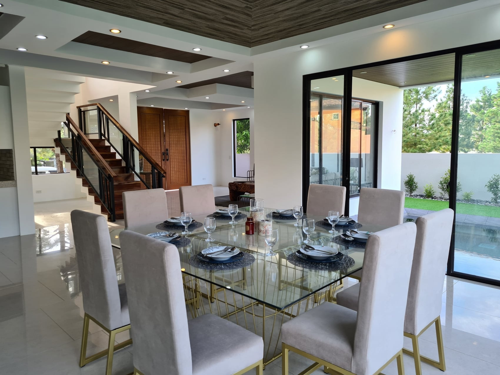 Luxurious Italian-inspired House for Sale in Portofino Heights in Vista, Alabang photo 5