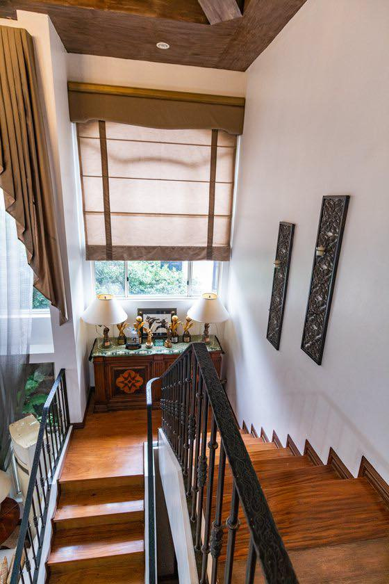 2-storey Mediterranean House for sale in Don Antonio Royale, Quezon City photo 3