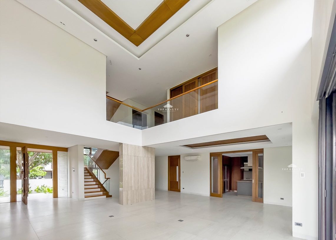 Massive Contemporary Smart Home in Ayala Southvale Primera, Las Piñas City photo 1