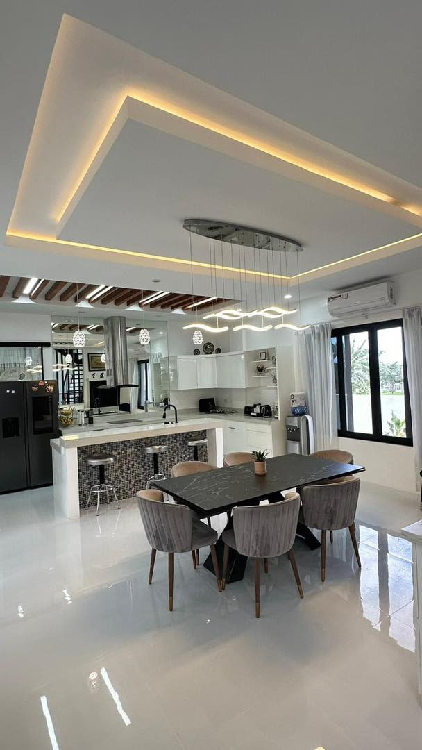 Breathtaking 4 Bedroom House for Sale in South Forbes, Cavite photo 5