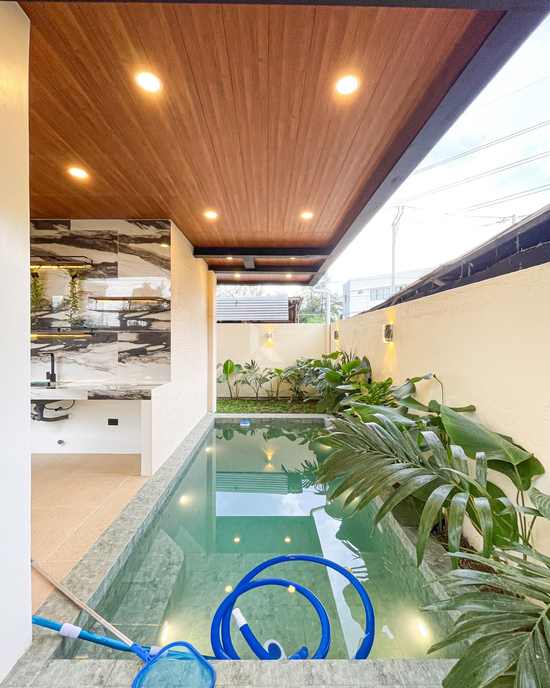 Elegant Modern Tropical House and Lot photo 3
