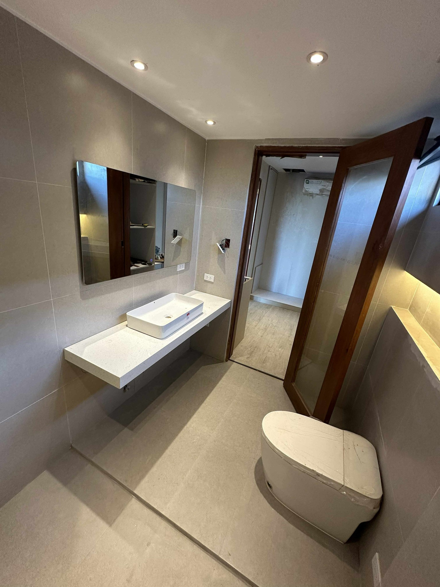 Brilliant 4-Bedroom House and Lot for Sale photo 5