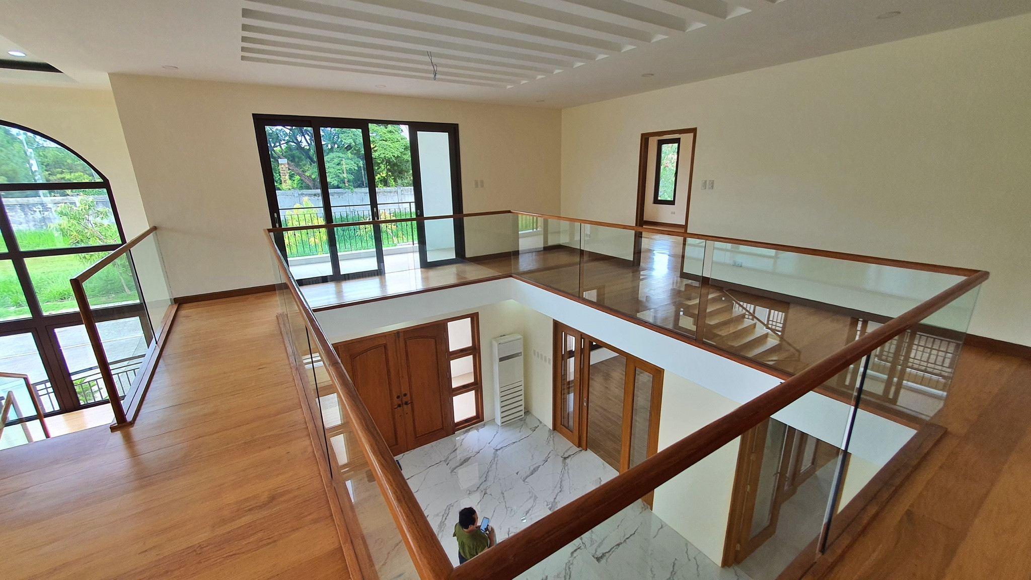 Massive Brand New House in Portofino South photo 5