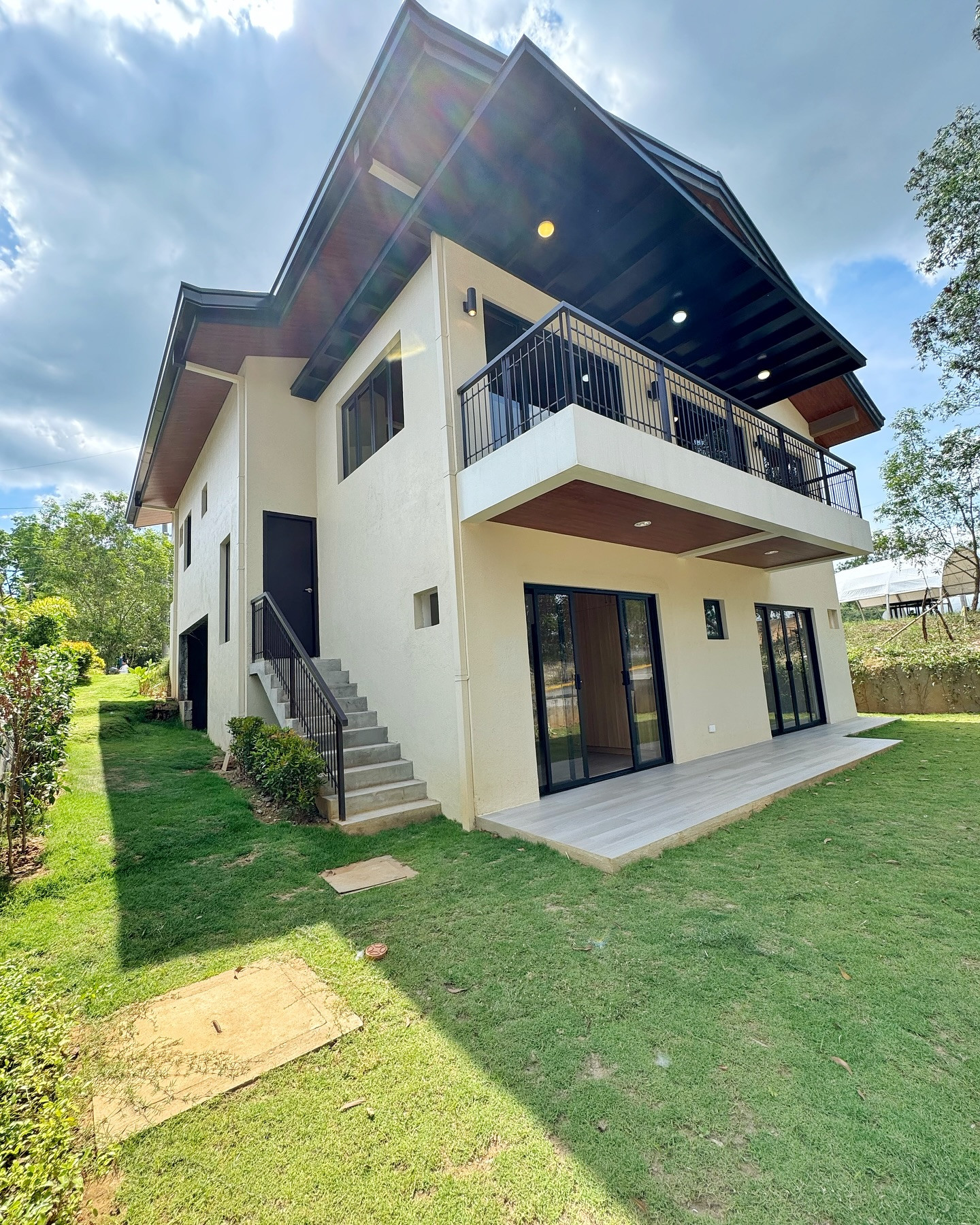 Brand New Modern House and Lot for Sale in The Perch photo 2