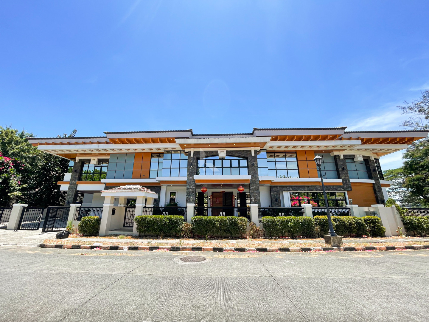 Vast Magnificent House and Lot For Sale in Brentville International photo 1