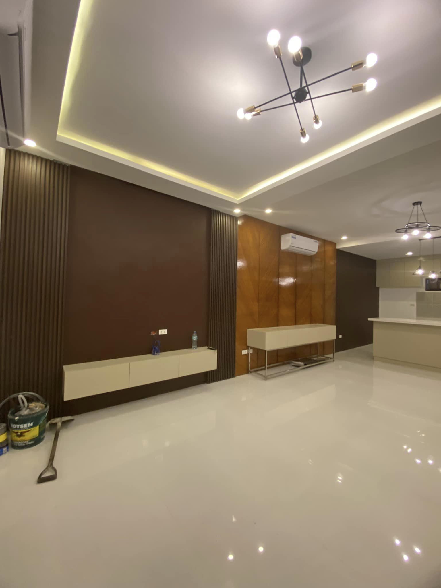 MODERN CONTEMPORARY TWO STOREY HOUSE WITH POOL photo 5