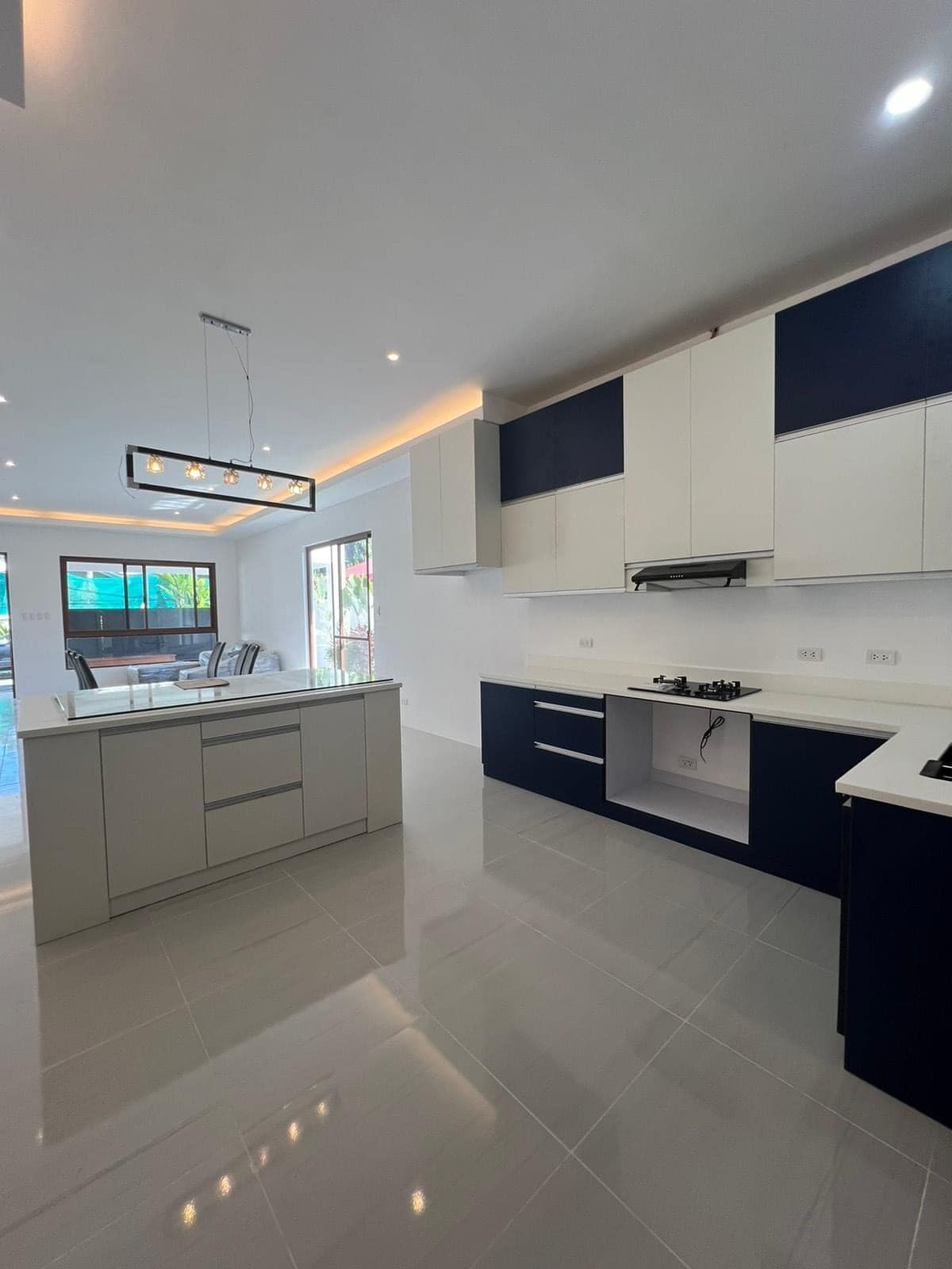 A Marvelous House and Lot for Sale in BF Homes, Parañaque photo 4