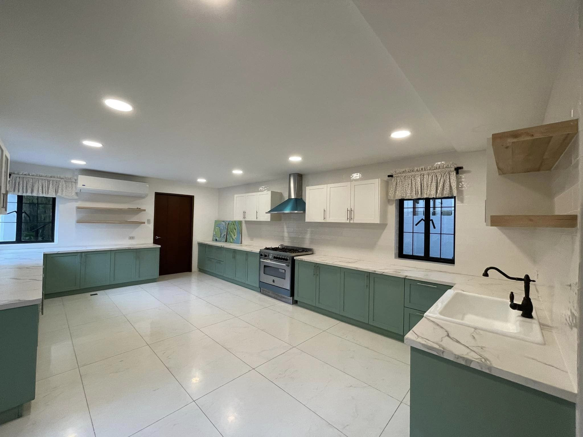 PRIME HOUSE AND LOT photo 5