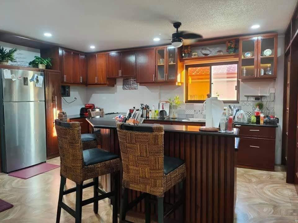 Modern House w/ 4BR for Sale in Angeles City, Pampanga near Korean Town photo 2
