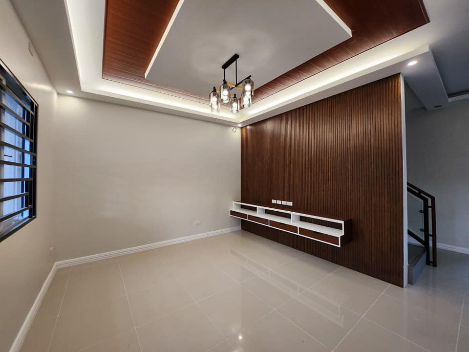 FOR SALE BRAND NEW MODERN HOUSE WITH POOL photo 4