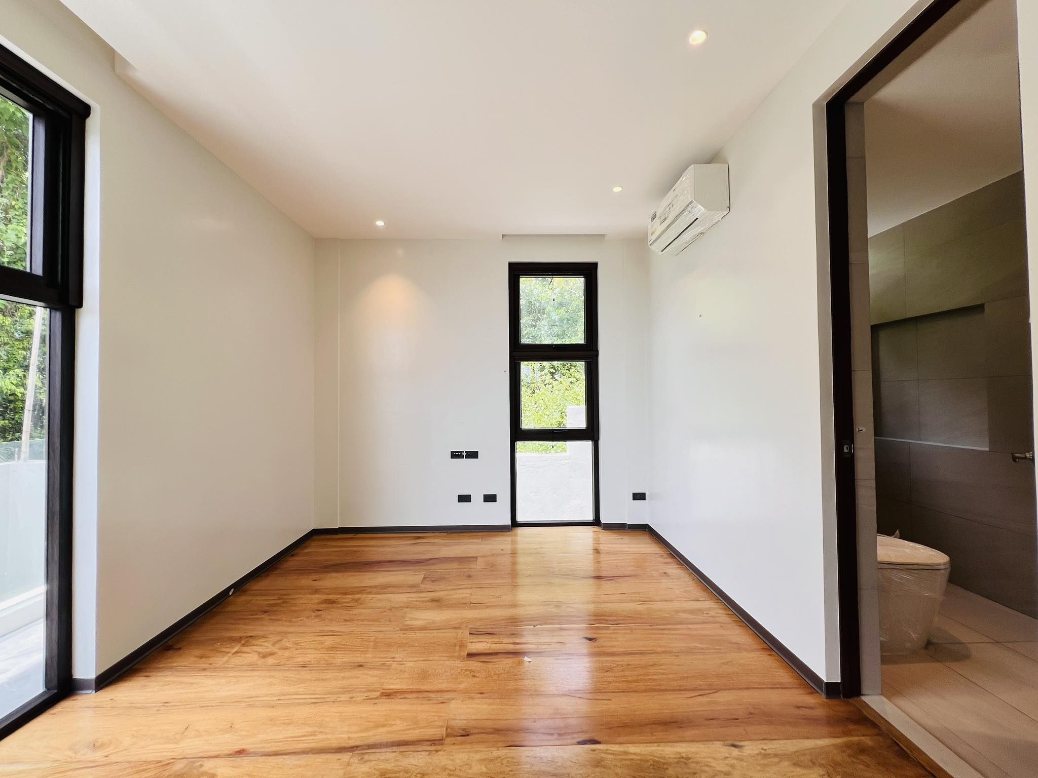 Experience this Multi-Level Brand-New House with City View in Parkridge Estates photo 3