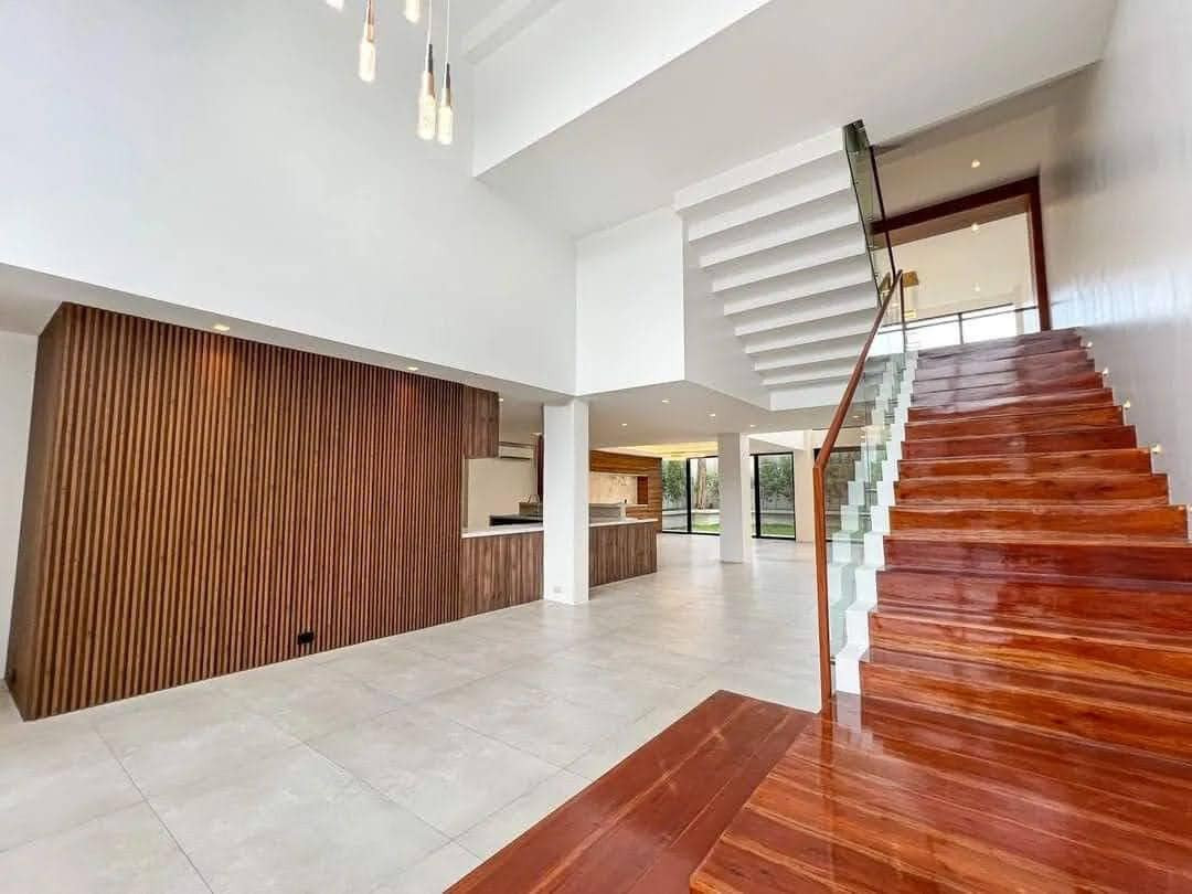 An Astonishing  Brand New House and Lot for Sale in Whiteplains Village photo 4