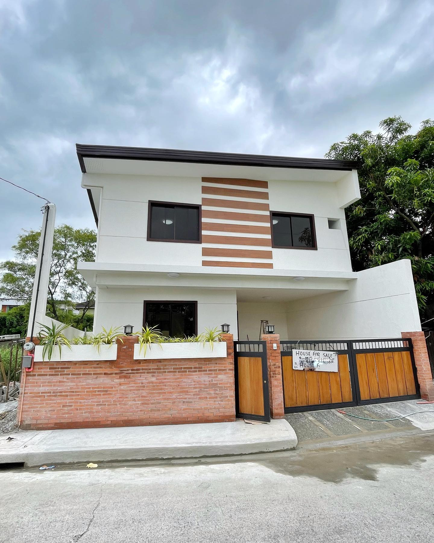 Brand New 2-Storey House for Sale in Greenwoods Executive Village photo 1