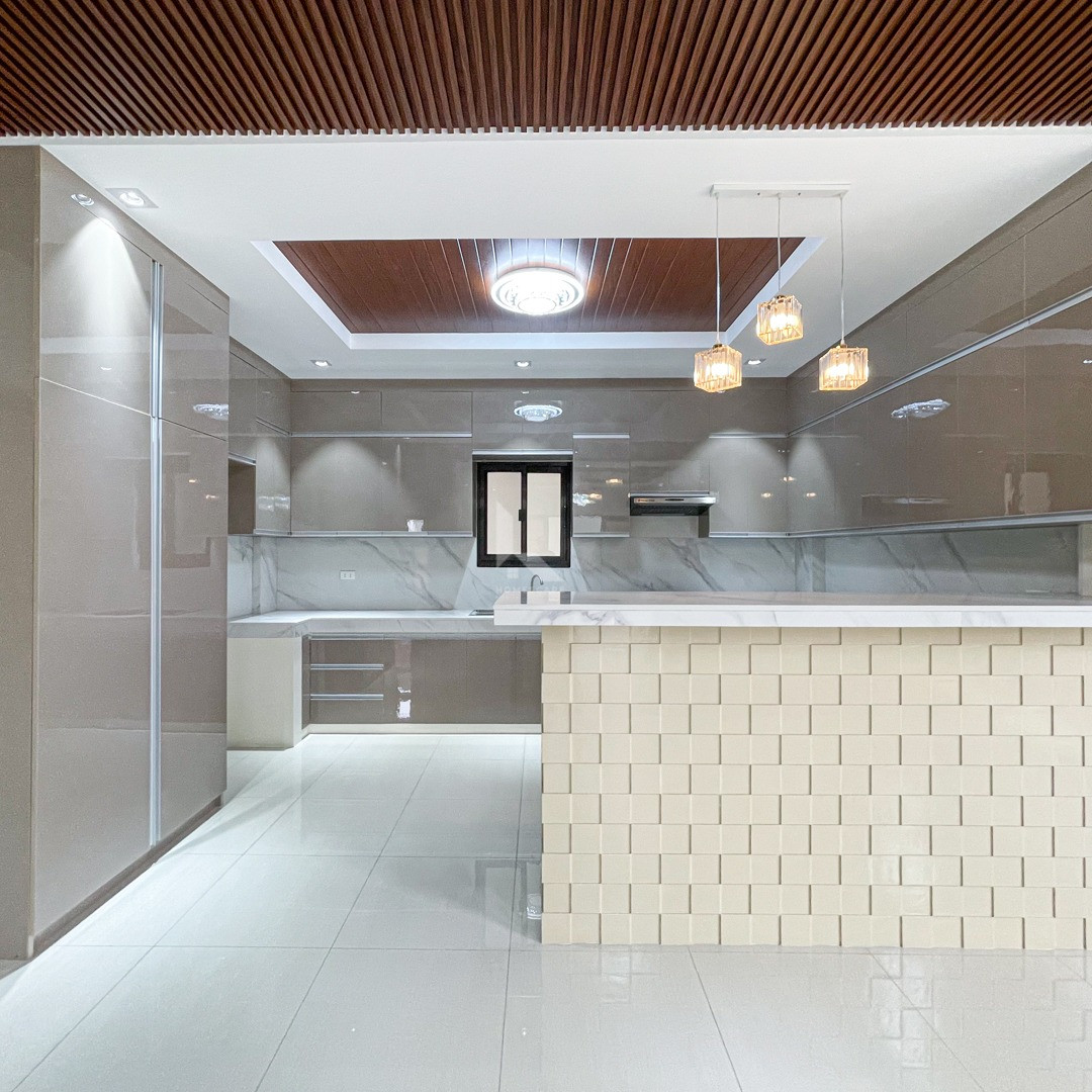 Sophisticated Modern Industrial House and Lot For Sale photo 5