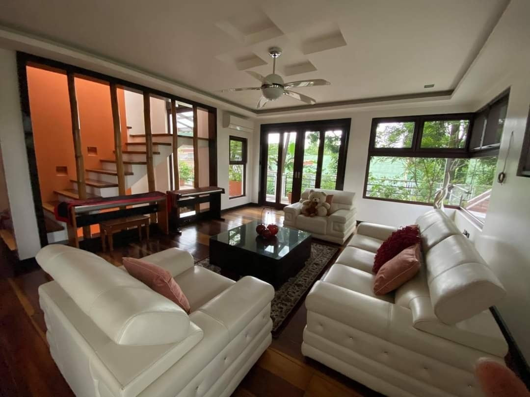Corner 3-Storey House with Pool For Sale in Angeles City photo 5