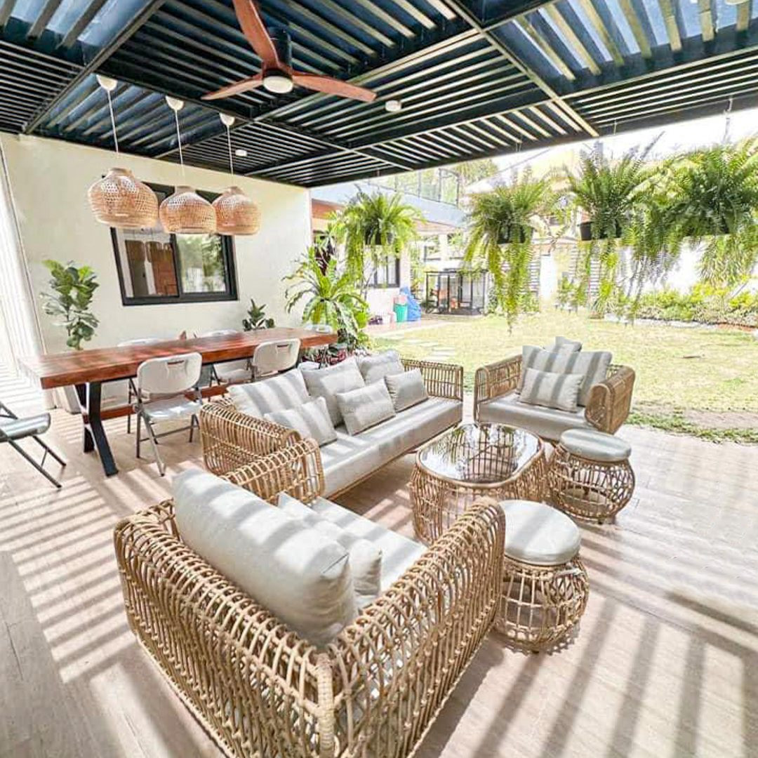 Stylish Modern Tropical House and Lot For Sale photo 3