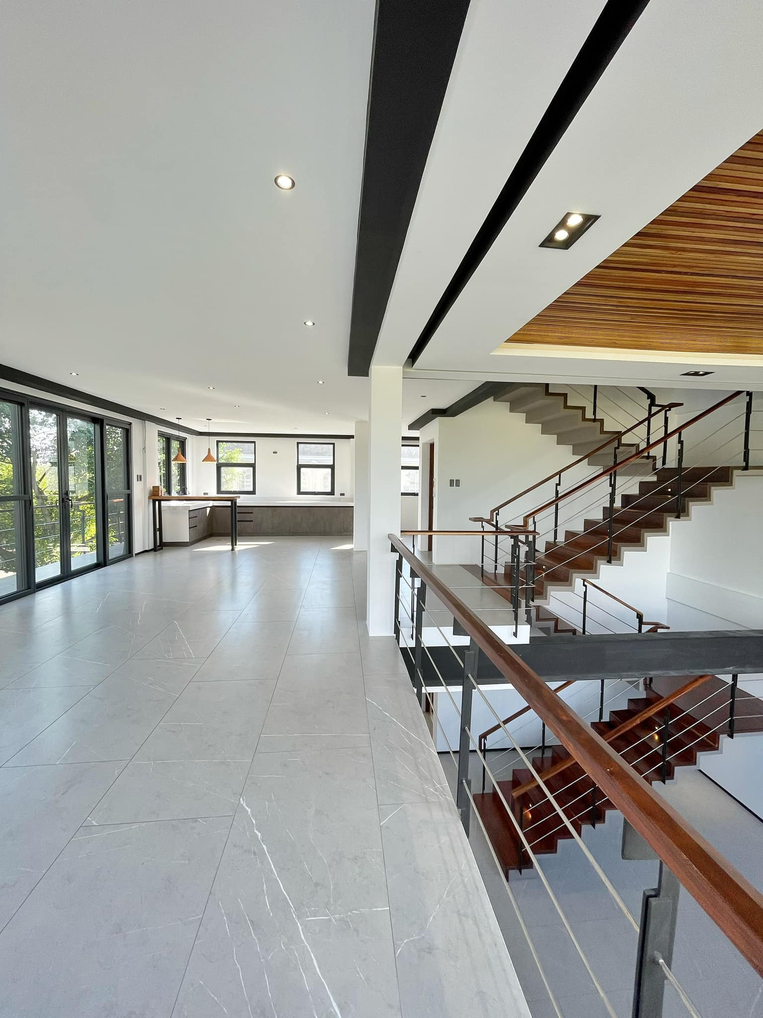Brand New 4-Storey Modern House w/ Elevator in Marikina photo 4