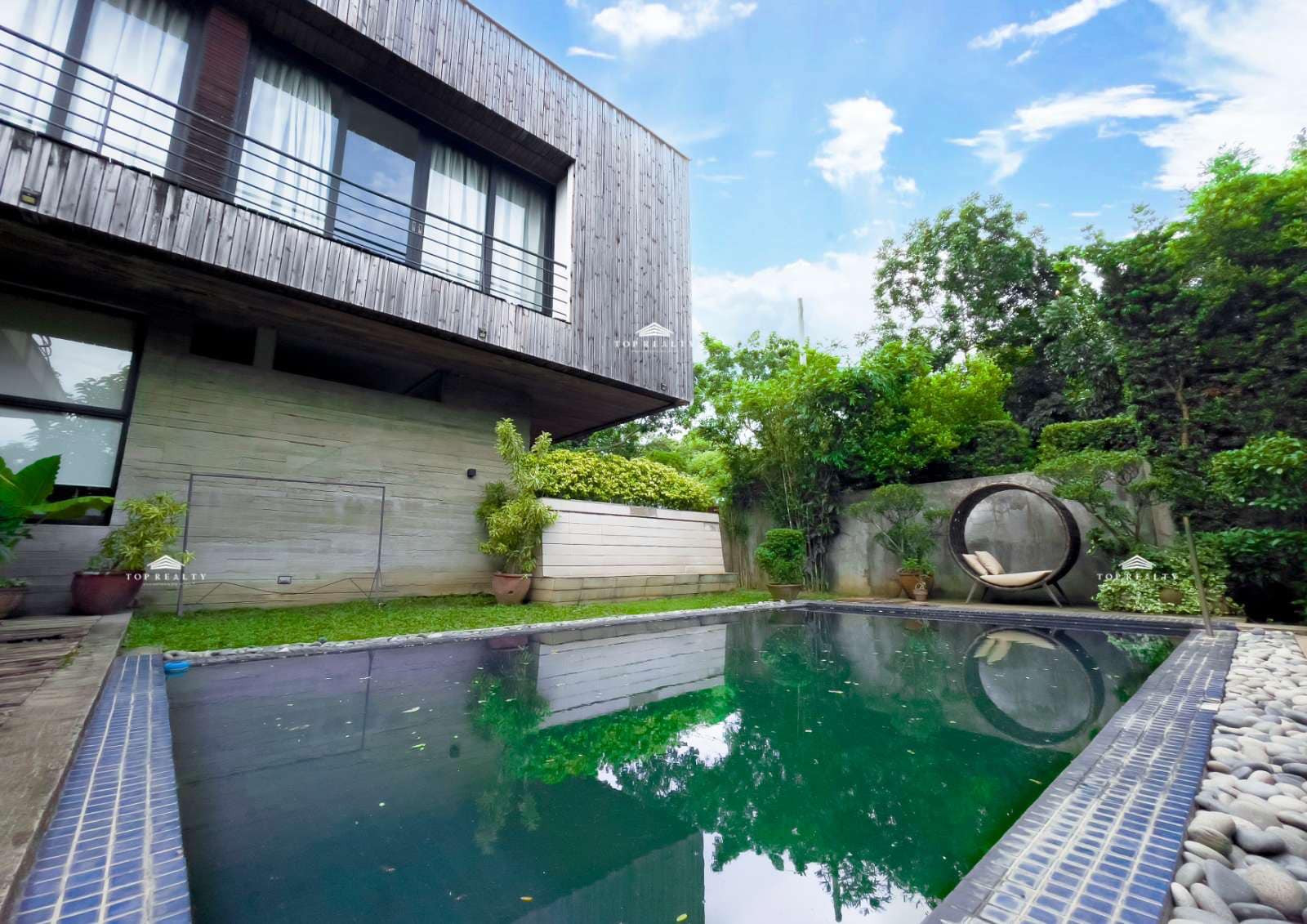 2-Storey Rustic Industrial Home for Sale in Susana Heights photo 1