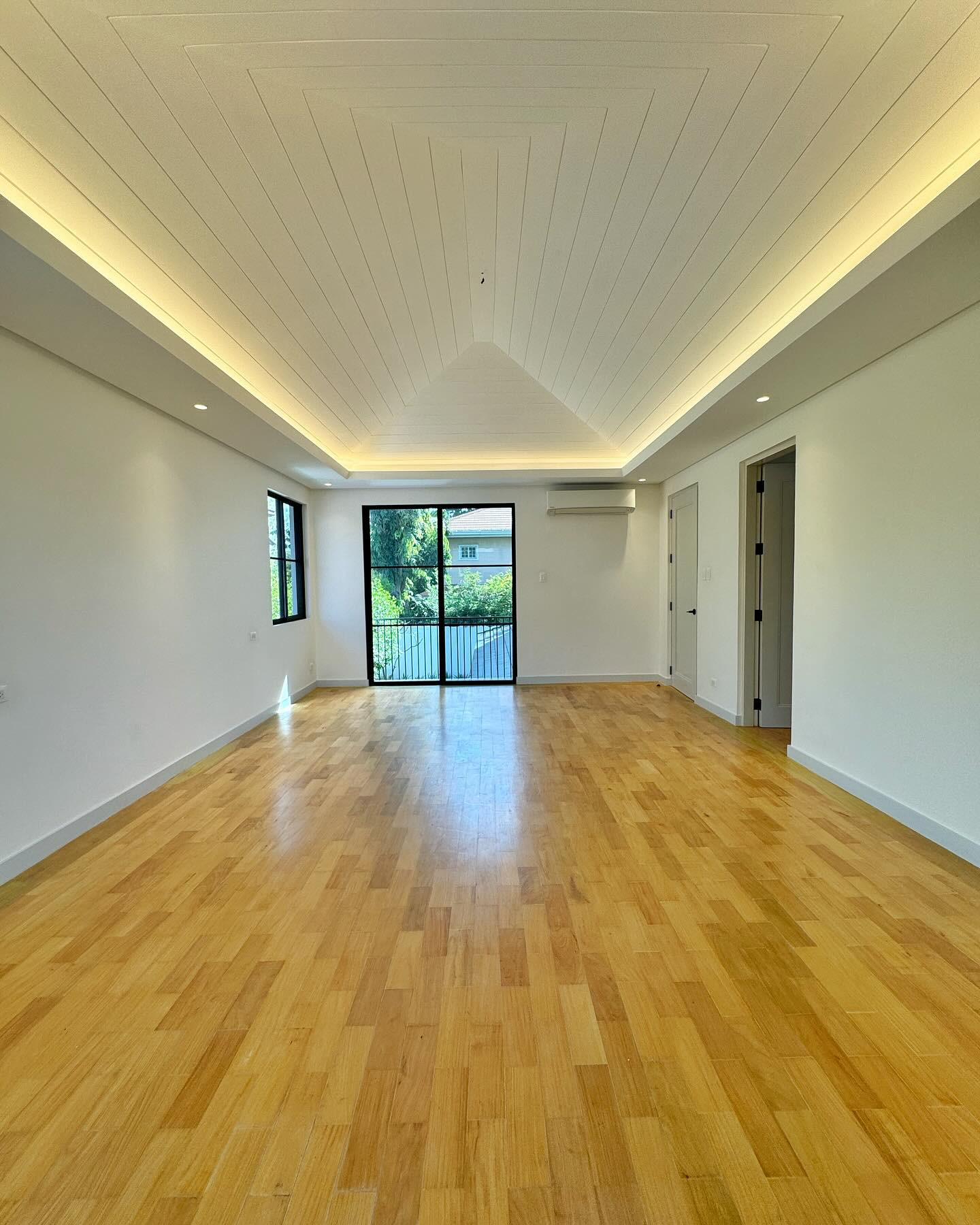 Brand New Modern House for Sale in Ayala Alabang Village photo 5