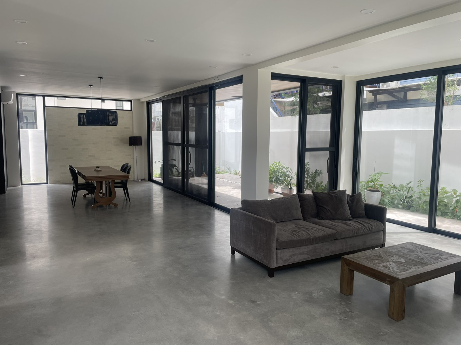 Grab this Spacious 4-Bedroom House in Lindenwood Residences photo 2