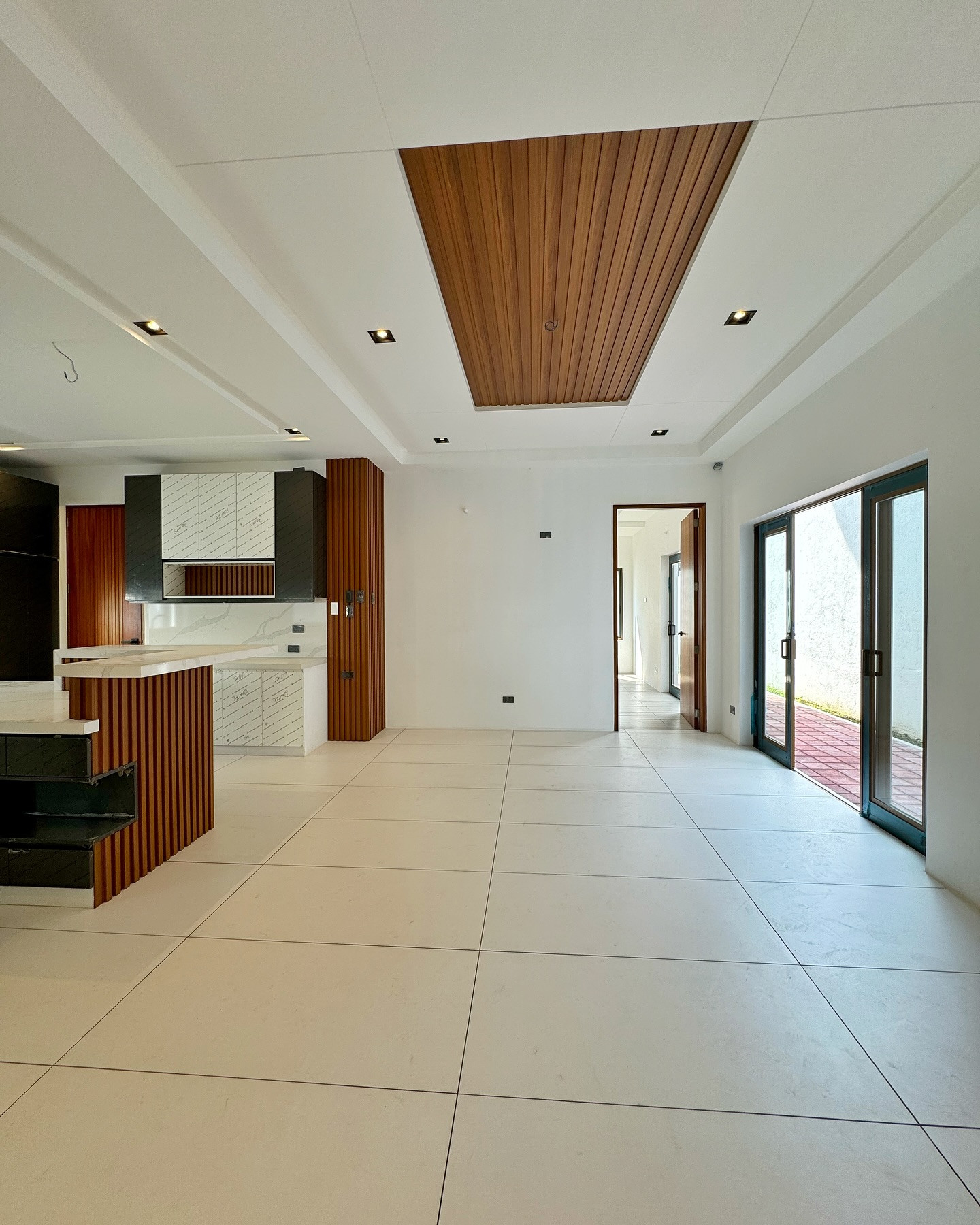 Brand New 3-Storey Modern Contemporary House for Sale photo 4