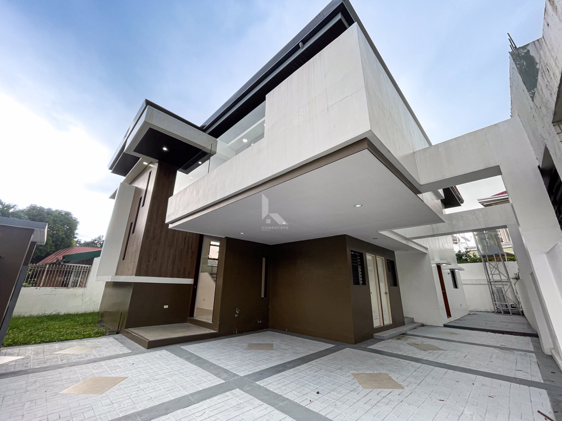 Elegant Modern Contemporary House and Lot in Marcelo Green Village photo 2
