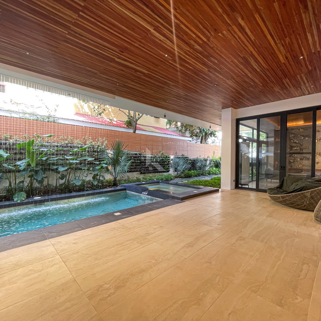 Breathtaking Brand New Modern House and Lot For Sale photo 2