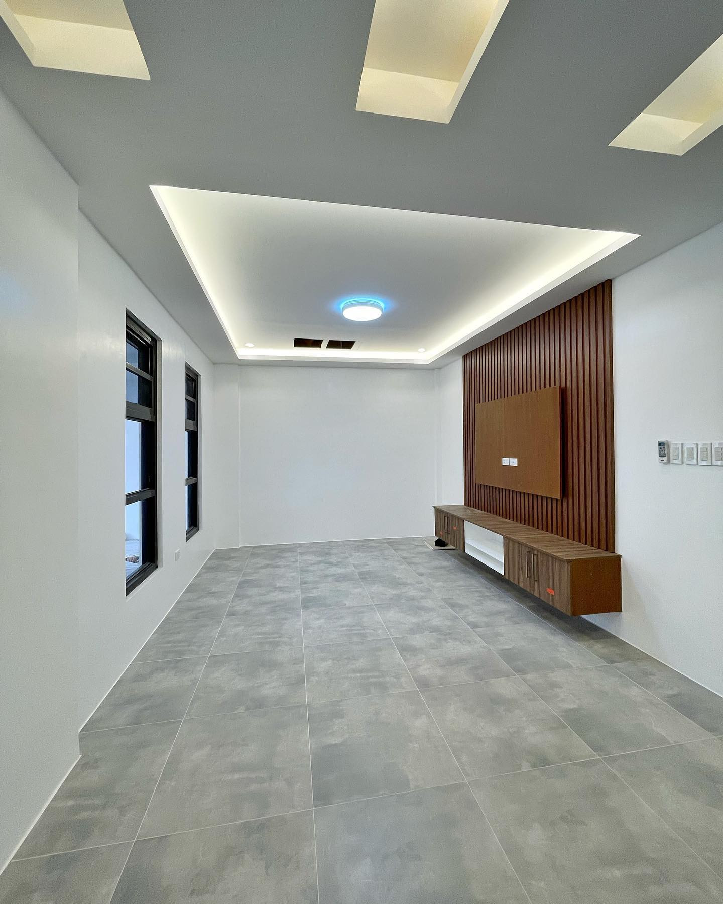 Beautiful Brand New 3-Storey House for Sale in Greenwoods photo 2